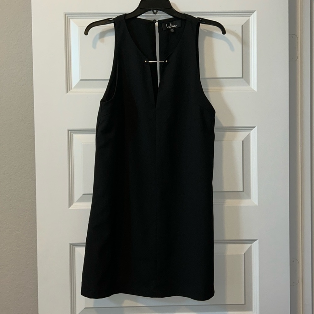 NWOT Lulu’s black shift dress- Medium